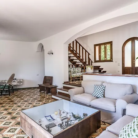 Vila Ada *