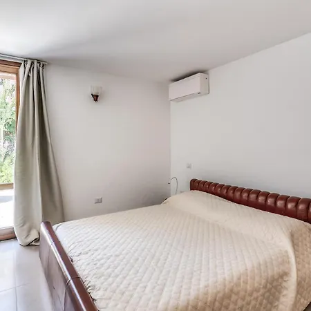 Vila Ada *