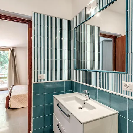 Ada Villa Massa Lubrense
